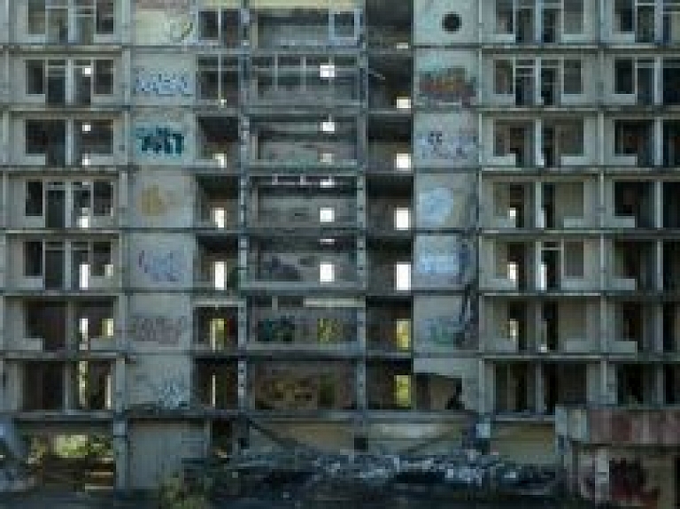 Saskaņo sanatorijas "Līva" spridzināšanas darbus ar attiecīgajām institūcijām