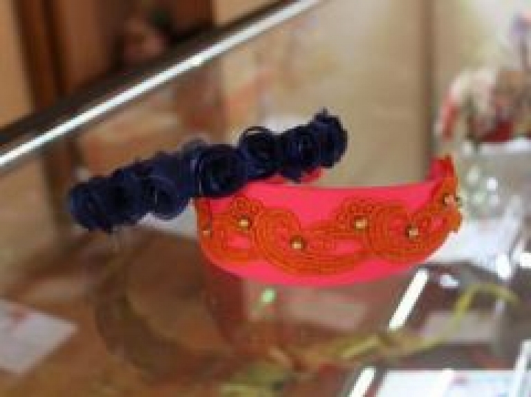 Radošā darbnīca meitenēm un sievietēm "Stilīgas stīpiņas"