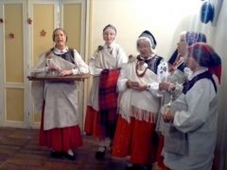 Aicina uz meistarklasi par kāzām latviešu literatūrā