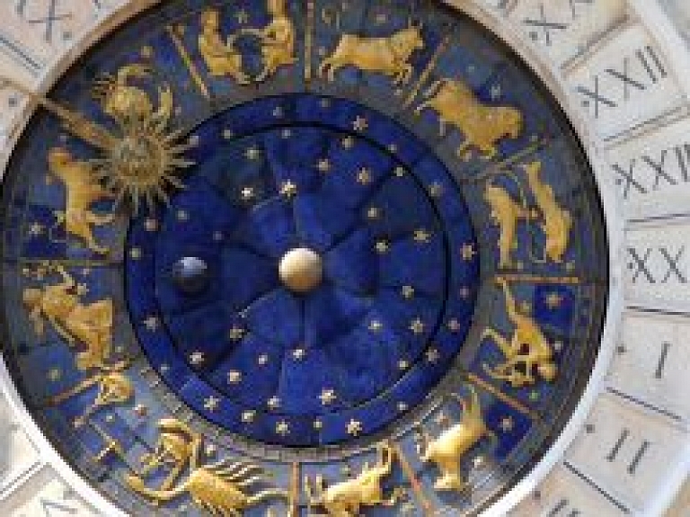 Iedzīvotājus mudina pievērst uzmanību astrologu sertifikācijai