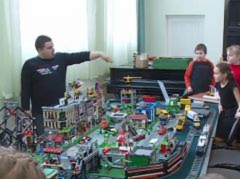 Latgales Reģionālā TV: Skolēni Aglonā iepazīst lego pasauli
