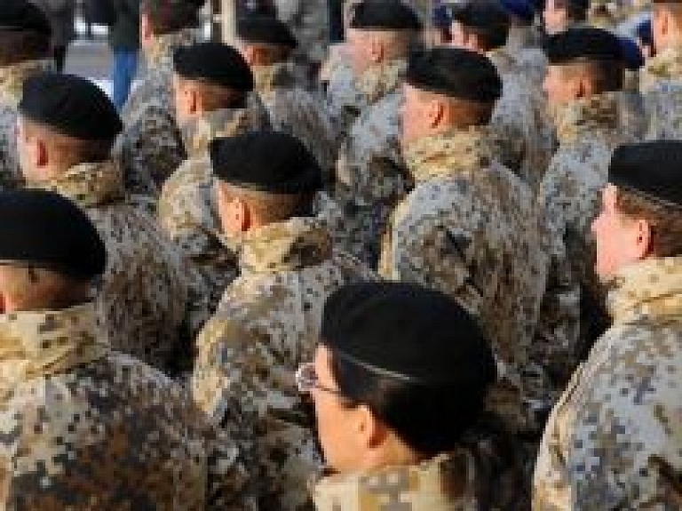 Rīgas un Olaines tuvumā pārvietosies militārā tehnika; brauc arī uz Lietuvu