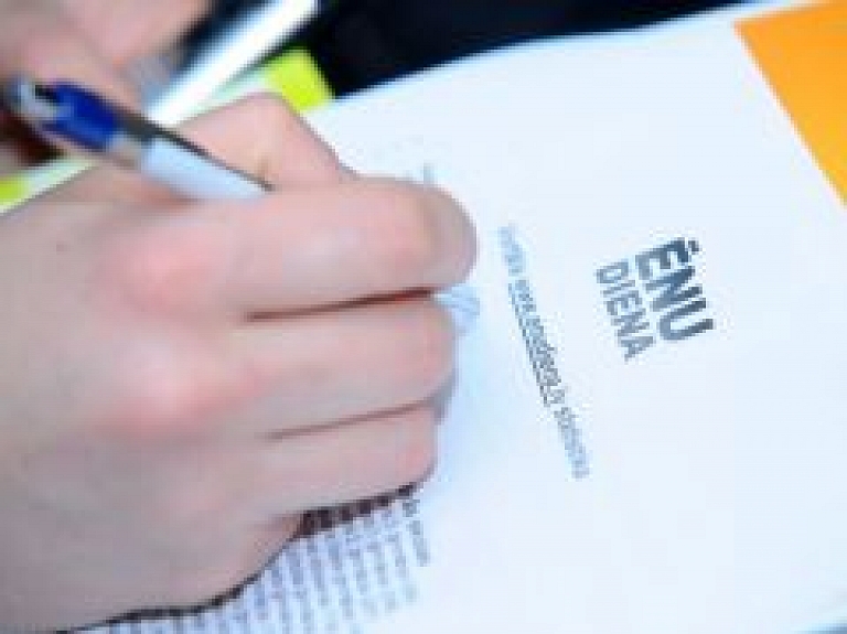 Rekavas vidusskolēni piedalās "Ēnu dienā"