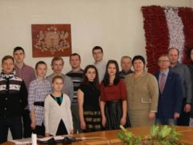 Dagdas novada pašvaldībā aizvadīta Ēnu diena