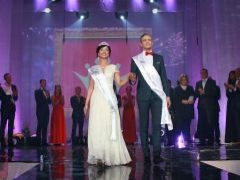 Titulus "Mis un Misters Balvi 2014" ieguvuši Linda Eizāne un Raitis Vizulis