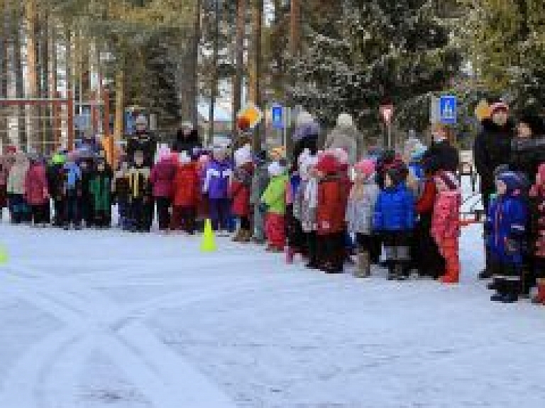 Bērnudārzā "Rūķīši" aizvadīta Pasaules Sniega diena