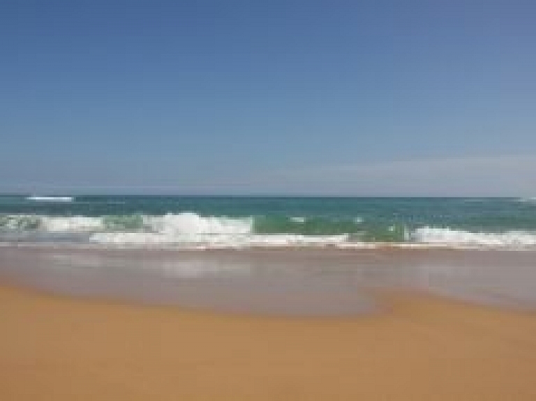 Vairākas Jūrmalas peldvietas pretendē uz Zilo karogu