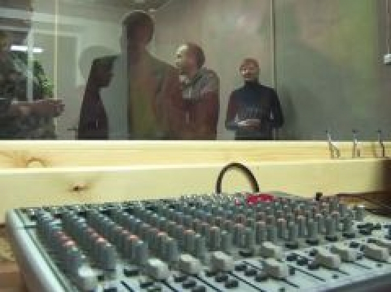 Latgales Reģionālā TV: Rēzeknes novada Kaunatā atklāj mūzikas ierakstu studiju