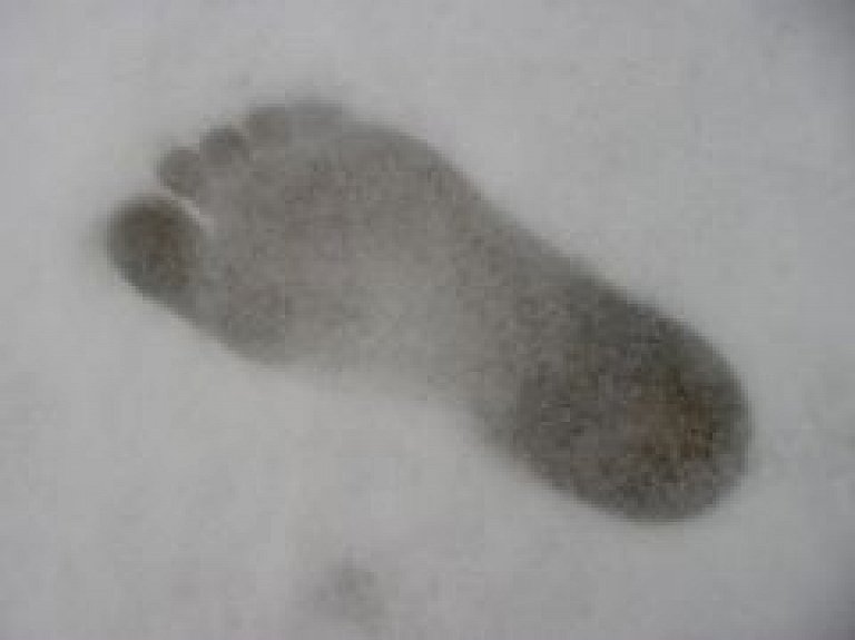 Latgalē vīrietis alkohola reibumā apsaldējis pēdas un plaukstas