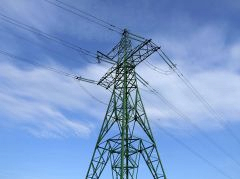 Pērn Gulbenes apkārtnē reģistrēts trešo personu izraisīti elektrotīkla bojājumi