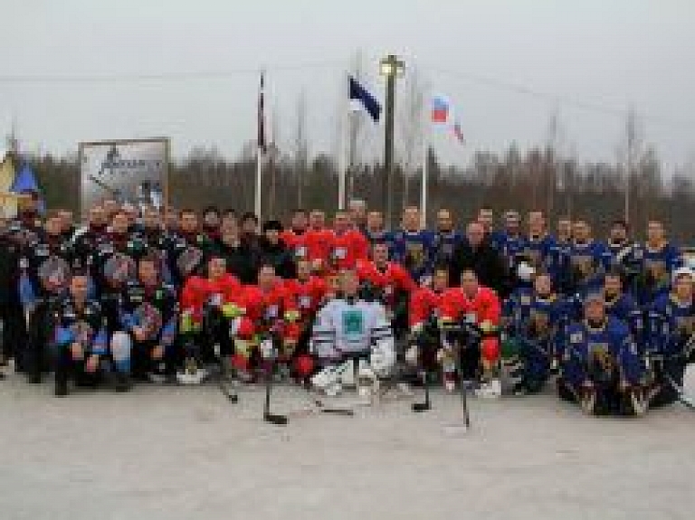 Aizvadītas starptautiskās hokeja sacensības Žīguros