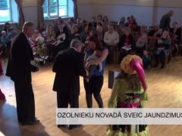 Latgales Reģionālā TV: Ozolnieku novadā sveic jaundzimušos