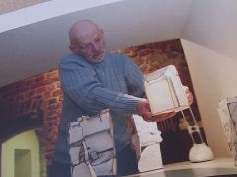 Latgales Reģionālā TV: Daugavpilī piemin keramiķi Pēteri Martinsonu