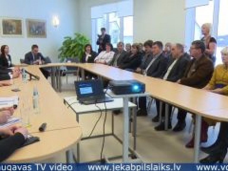 Vidusdaugavas TV: Līvānu novada pašvaldība un labklājības ministrs pārrunā iespējas izveidot Līvānos sociālo māju