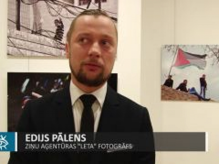 Edija Pālena fotoizstāde "Palestīna tuvplānā" Talsu tautas namā