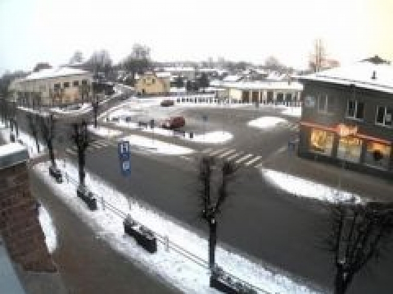 Dome skaidro ielu un ietvju uzturēšanas procesu ziemā