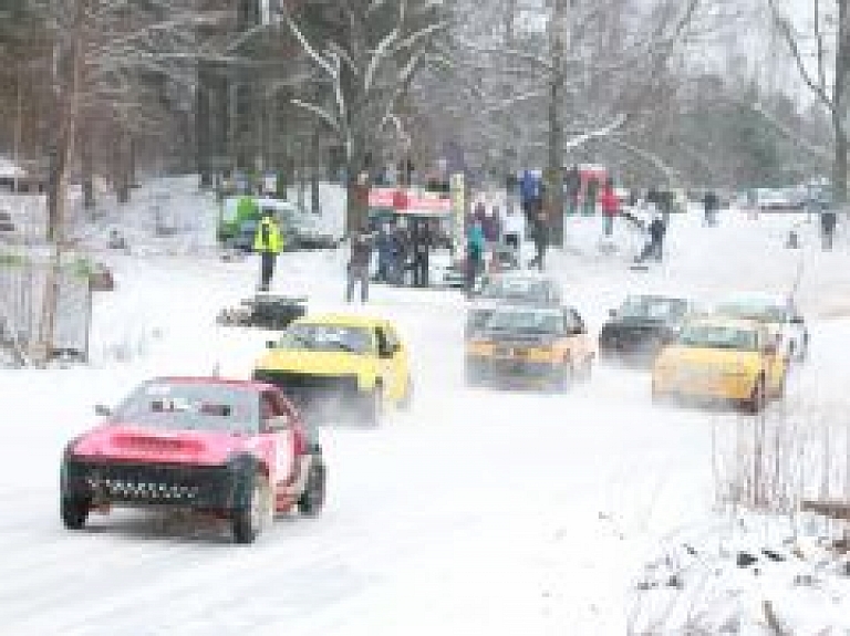 Upesciemā folkreisā uzvara Vansovičam