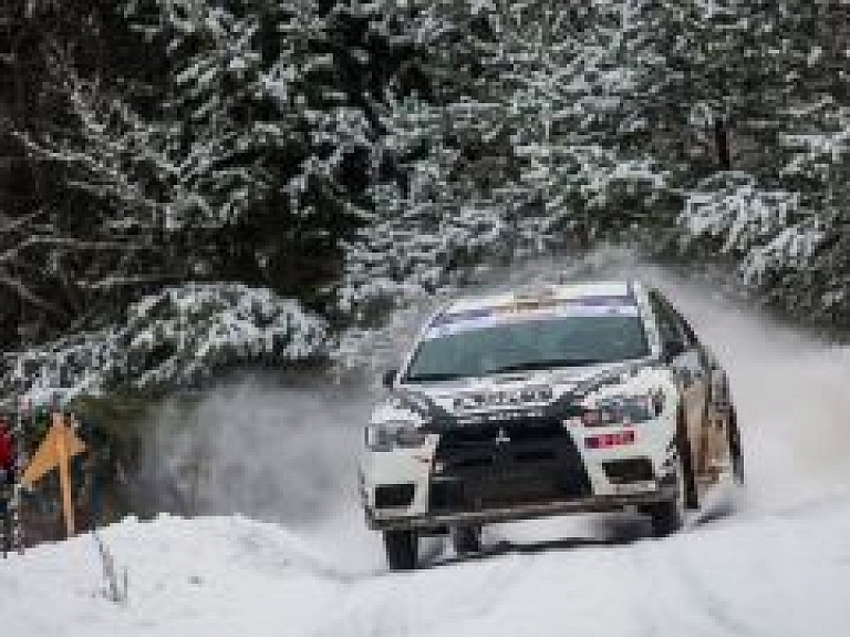 Igaunis Sīms Plangi uzvar 40.jubilejas rallijā "Sarma"