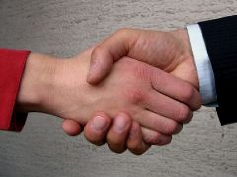 Jūrmalā atklās dziedātāja Vladimira Visocka bronzas medaljonu