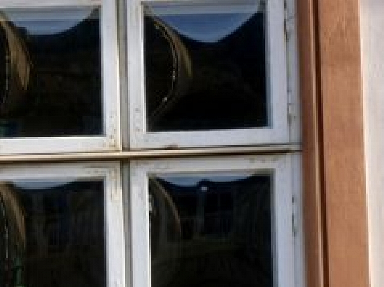 Saeimai pieņemot likumu par ebreju īpašumu restitūciju, Jūrmalas dome bez atlīdzības nodos ebreju biedrībai bijušās sinagogas ēku