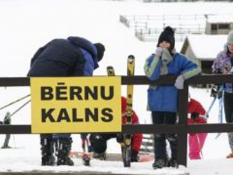 "Zviedru cepurē" darbojas lielā trase un bērnu kalns