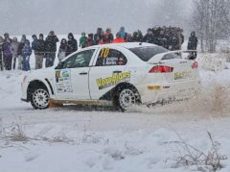 Gulbenes apkārtnē startē Latvijas autorallija čempionāts