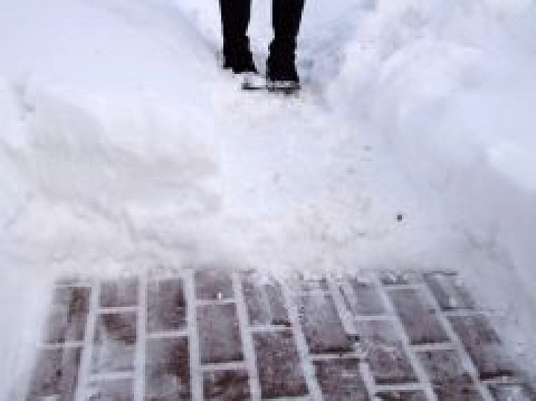 Latgalē uz slidenajām ielām traumas guvuši 12 cilvēki