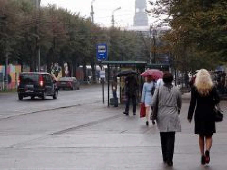 "DNB Latvijas barometrs": iedzīvotāju noskaņojums pieklusis