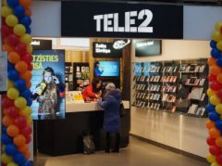 Ieguldot 500 000 eiro, "Tele2" atvēris jaunā koncepta apkalpošanas centrus; arī Ventspilī