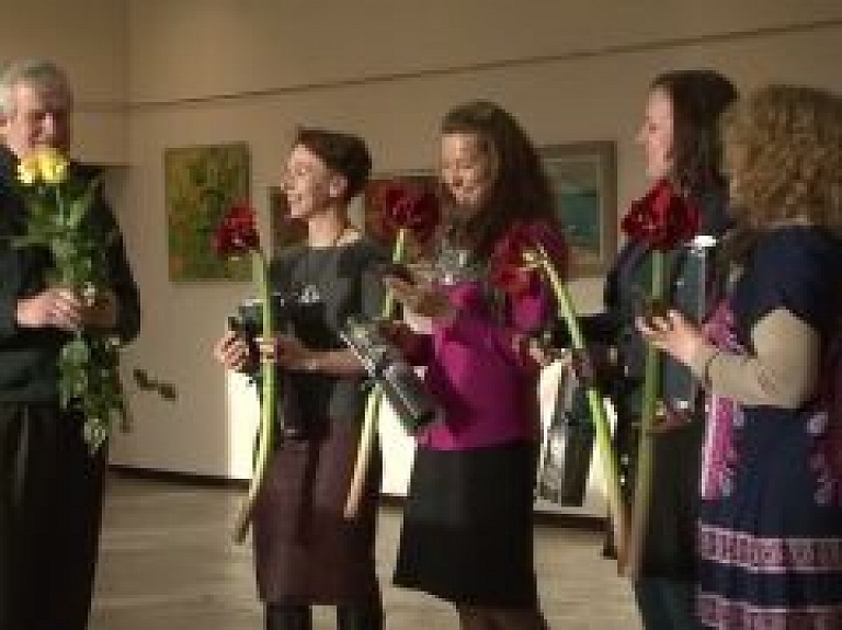 Latgales Reģionālā TV: Gleznu izstāde "V.I.V.A." Krāslavā