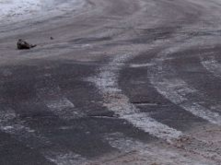 No Raunas pagrieziena līdz Smiltenes pagriezienam apgrūtināta braukšana