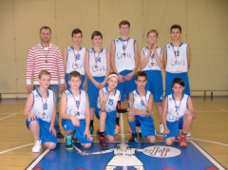 Noslēdzies 18.starptautiskais basketbola turnīrs "Cēsu kauss 2015"