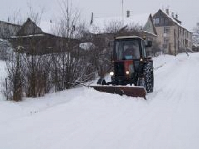 Dagdā privāto ceļu attīrīšanu notiks vienlaicīgi ar pašvaldības ceļu kopšanu