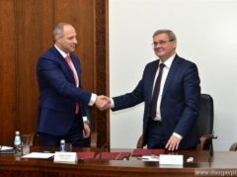 Daugavpils pašvaldība ar Satiksmes ministriju paraksta trīs vienošanās
