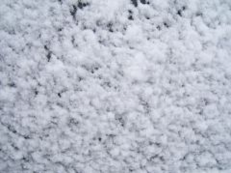 Latgalē iedzīvotāji guvušas traumas, krītot uz slidenām ielām