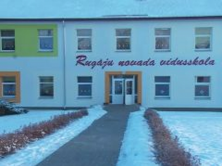 Latgales Reģionālā TV: Skolēni veido dokumentālu filmu par maizes cepšanas tradīcijām