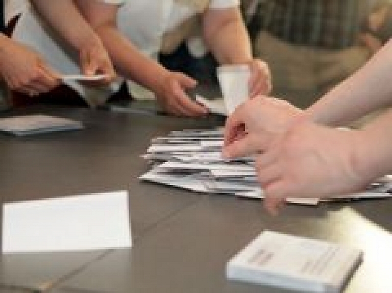 Referendumu rosināšanas slieksnis palielināts līdz 155 000 parakstu
