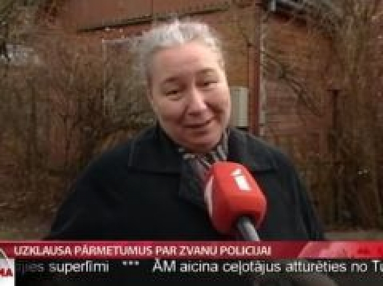 Jūrmalniece uzklausa pārmetumus par zvanu policijai