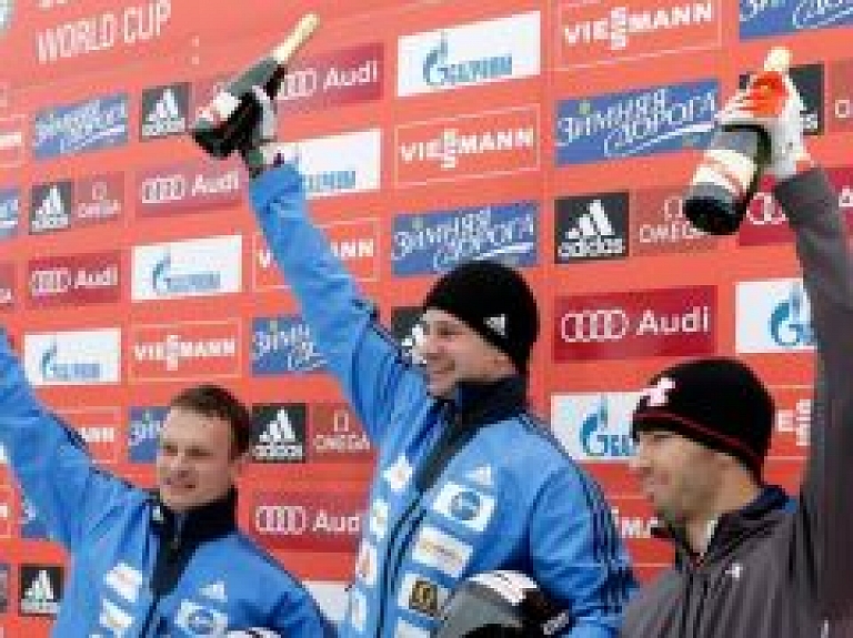 Brāļi Dukuri arī otrajā Pasaules kausa sezonas posmā izcīna dubultuzvaru