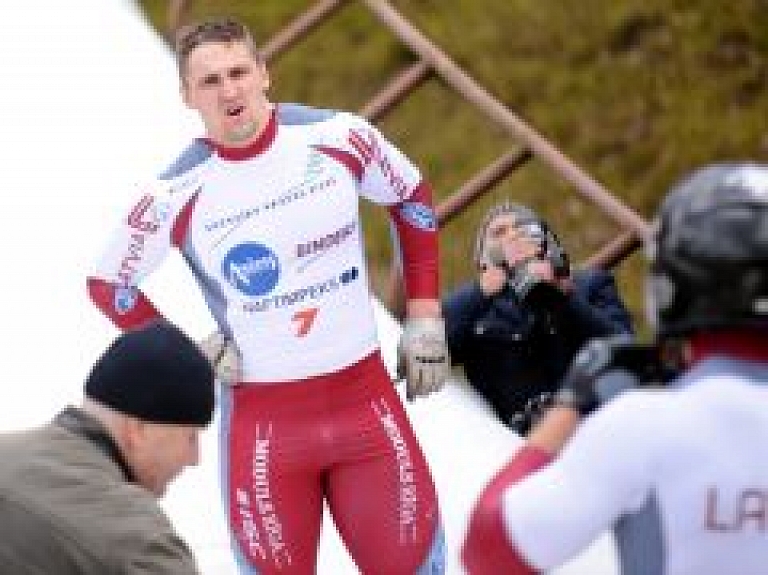 Latvijas bobsleja divnieku ekipāžas aizvada PK sacensības Kalgari