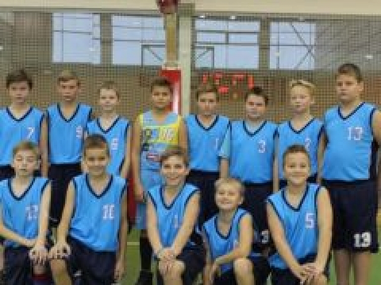 Madonas U-12 basketbola komanda aicina pievienoties spēlētājus