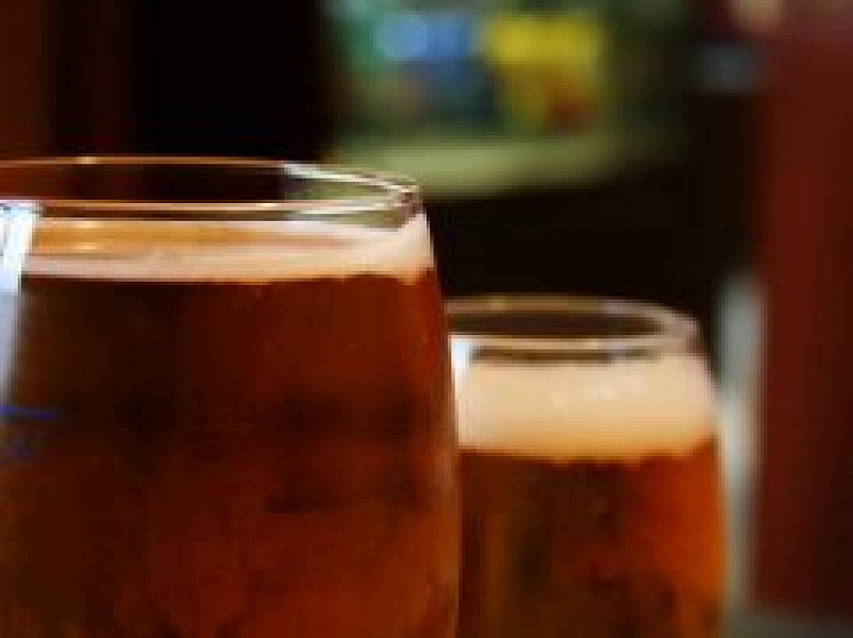 Nākotnē vēlas celt akcīzes nodokli stiprinātajam alum