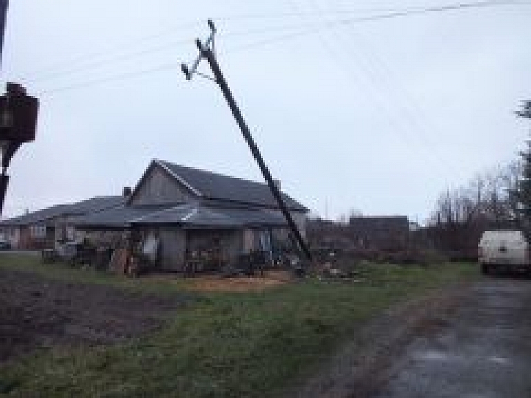 "Sadales tīkls" novērsis vētras radītos elektrotīkla bojājumus