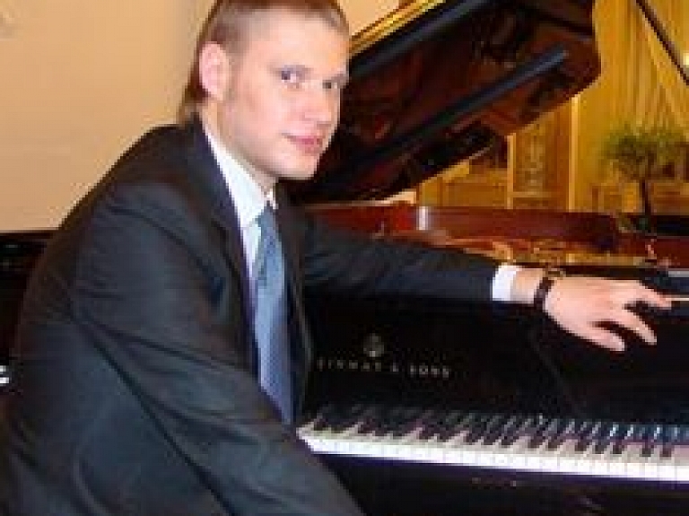 Inčukalnā notiks pianista Anatolija Livča klavierkoncerts