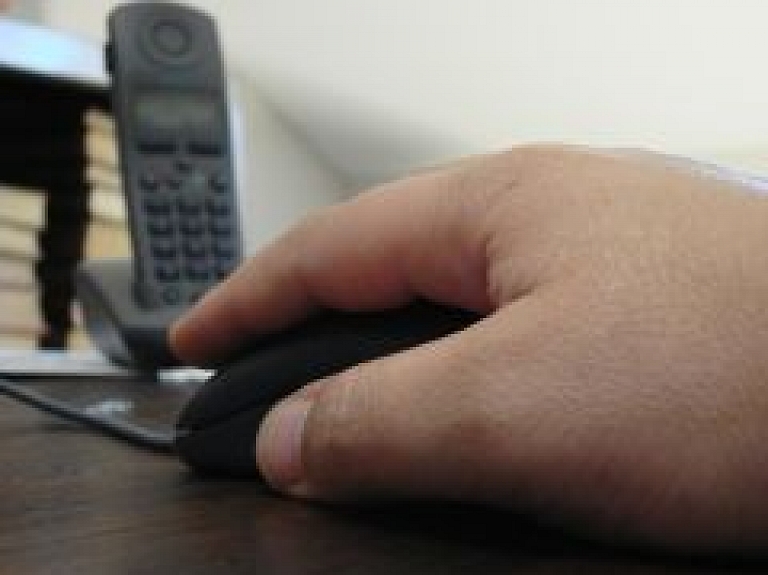 Brīdina par datorkrāpnieku aktivizēšanos pirmssvētku laikā