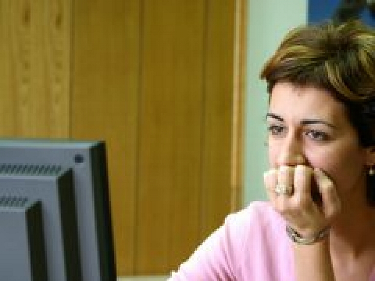 Aptauja: Latvijā tikai 5% iedzīvotāju grāmatas lejupielādē internetā