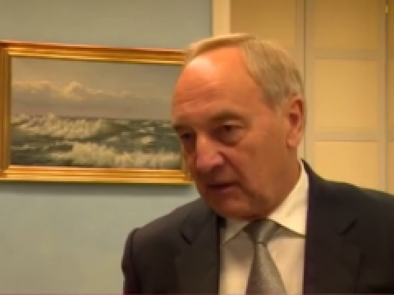 Bērziņam grūti izlemt, vai kandidēt uz otro prezidentūras termiņu