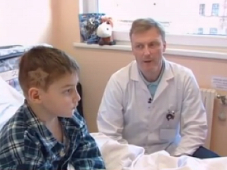 Dāvja ārstēšanas nauda pārskaitīta Filadelfijas klīnikai