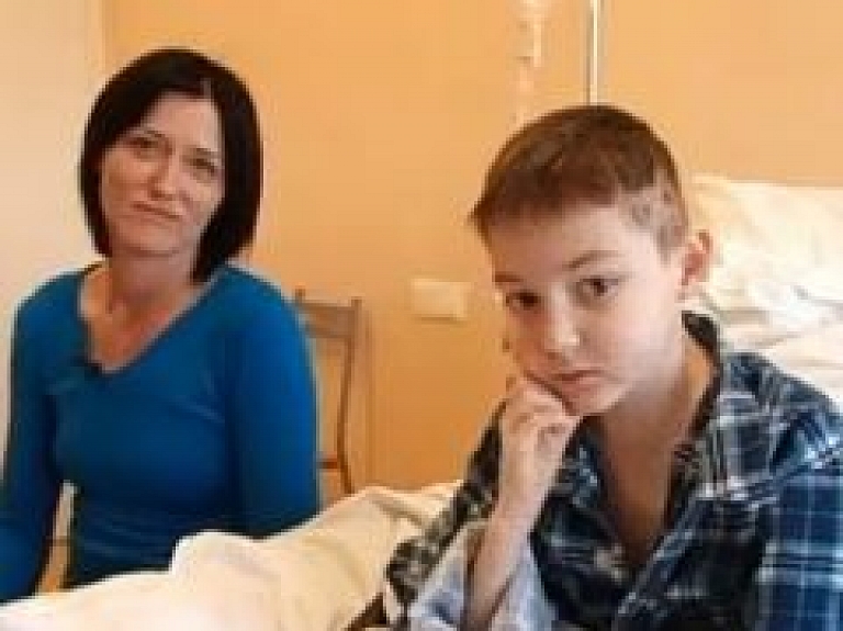 Līdzekļi Dāvja ārstēšanai pārskaitīti Filadelfijas bērnu slimnīcai