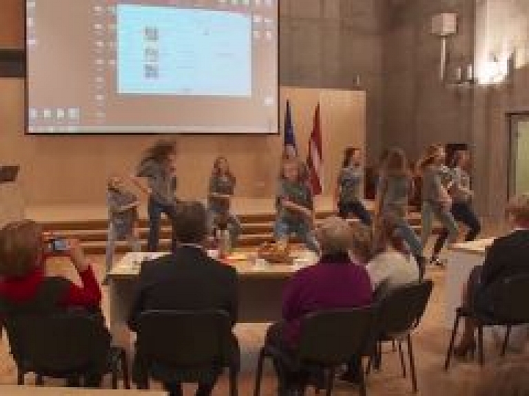 Latgales Reģionālā TV: "Tēja ar vecākiem"